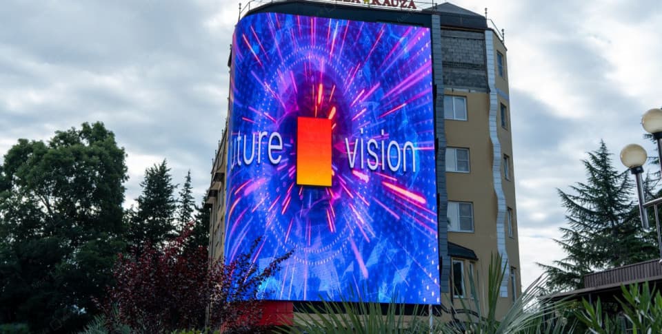 Медиафасад на здании гостиницы Villa Rauza